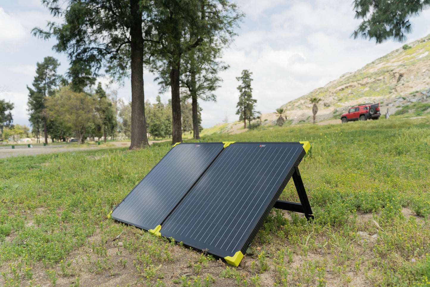 MEGA 200 Portable Briefcase Charging Kit | 200 Watt Portable 12V Solar Panel