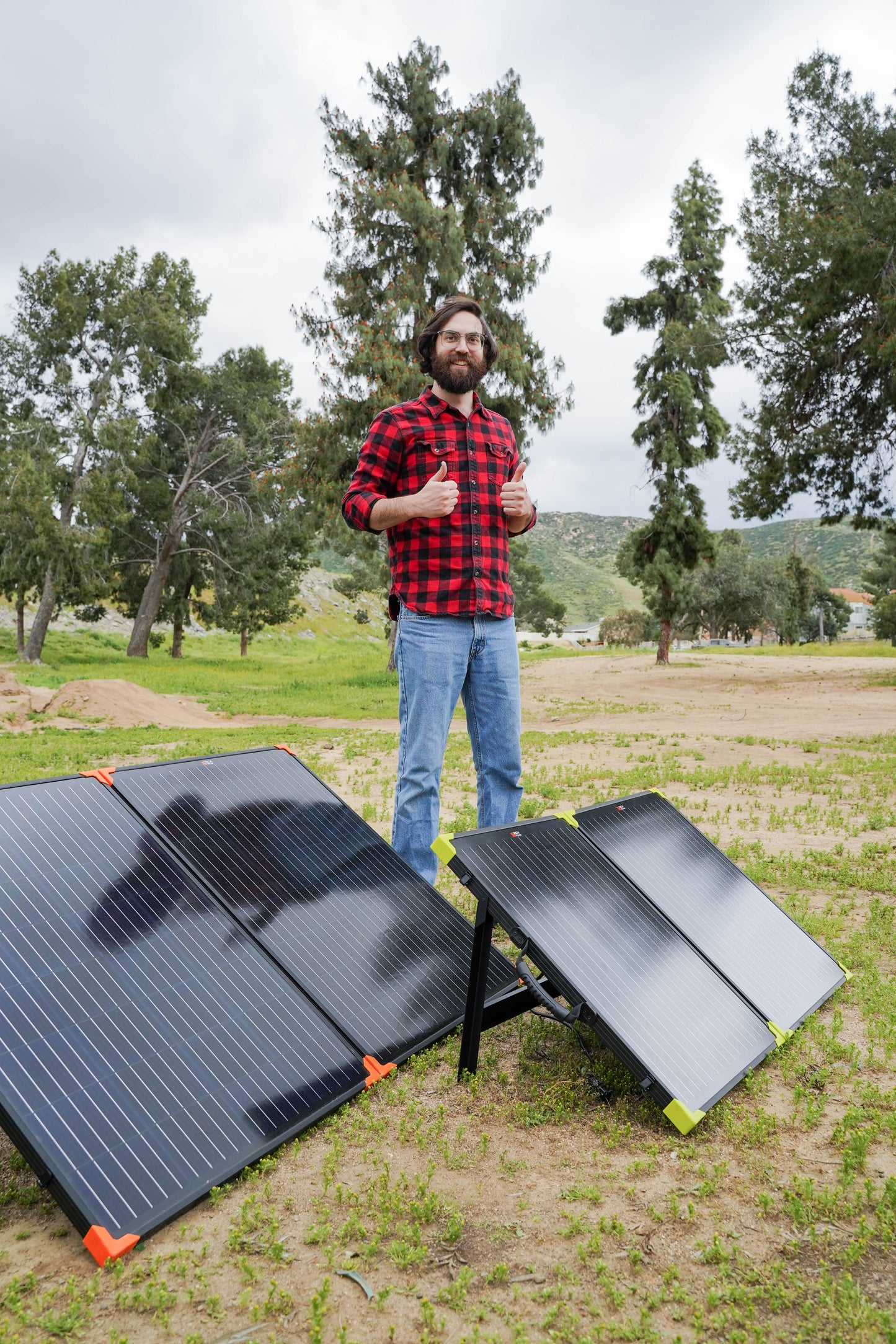 MEGA 200 Portable Briefcase Charging Kit | 200 Watt Portable 12V Solar Panel