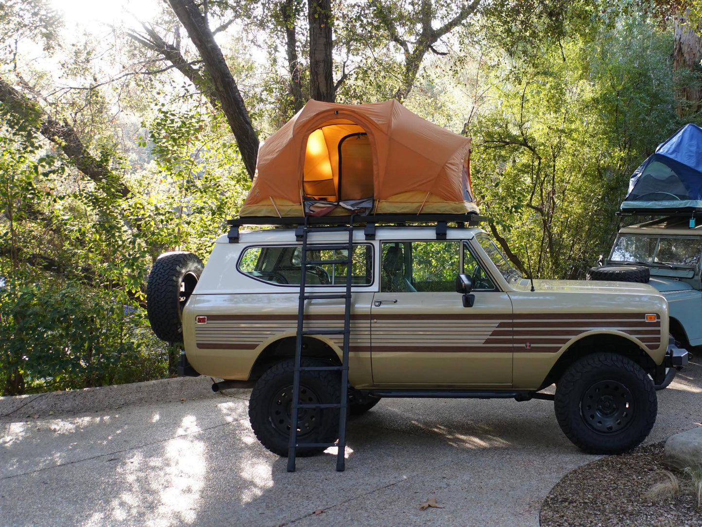REV RACK TENT